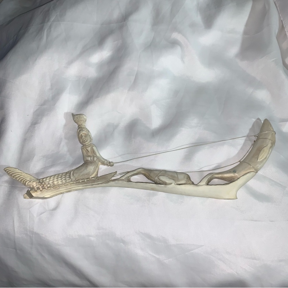 👋🏾SOLD👋🏾carve MERMAID  SCULPTURE hand carved INUIT reindeer/caribou ANTLER